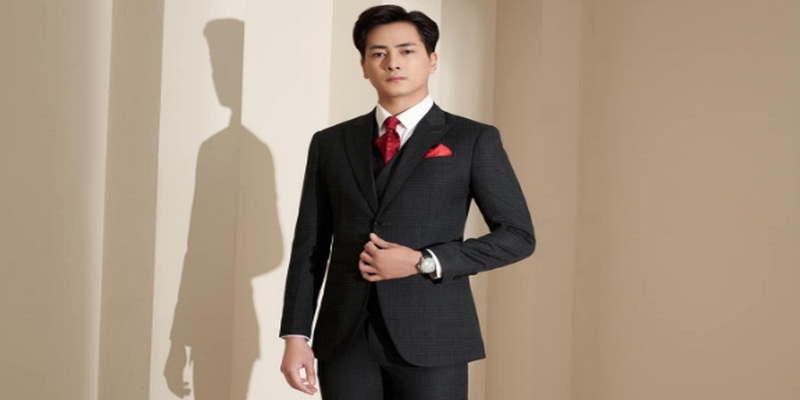 Tác Giả 1 Tác giả Nguyễn Văn Dương được biết đến là người chèo lái đứng đầu của Iwin